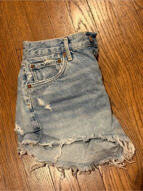 Agolde Light Blue Distressed Denim Jean Shorts size 25